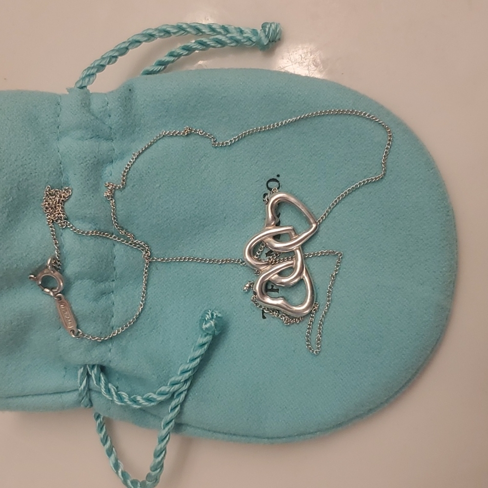 Tiffany new,stamped triple silver heart gorgeous necklace bag boxed Tiffany